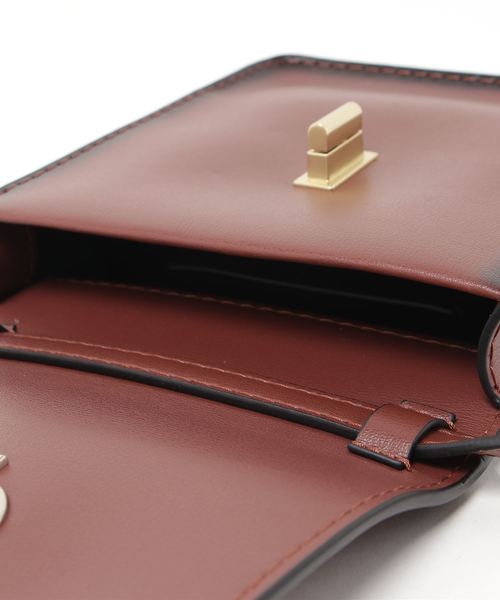 Calvin Klein（カルバン・クライン）の「スリム クロスボディバッグ（ショルダーバッグ・レディース・ブラック/ブラウン・FREE）」の6枚目の写真