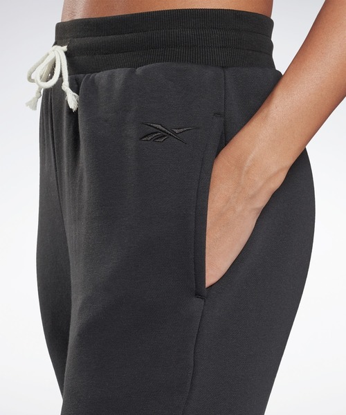 Reebok(リーボック)の「スタジオ レストラティブ フリース パンツ / Studio Restorative Fleece Pants(スウェットパンツ・レディース・ブラック・LARGE/MEDIUM/X-LARGE/SMALL)」の4枚目の写真