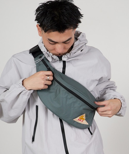 KELTY（ケルティ）の「KELTY/ケルティ MINI FANNY ボディバッグ アウトドア ストリート カジュアル お出かけ 2026年 夏 夏服（ボディバッグ/ウエストポーチ・メンズ・ブラック/ブラウン/レオパード/ネイビー/タン/サンドベージュ/ライトグリーン/グレー/セージグリーン/モカ/マスタード・ONE SIZE）」の3枚目の写真