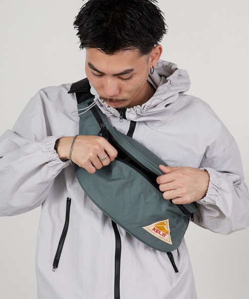 KELTY（ケルティ）の「KELTY/ケルティ MINI FANNY ボディバッグ アウトドア ストリート カジュアル お出かけ 2026年 夏 夏服（ボディバッグ/ウエストポーチ・メンズ・ブラック/ブラウン/レオパード/ネイビー/タン/サンドベージュ/ライトグリーン/グレー/セージグリーン/モカ/マスタード・ONE SIZE）」の15枚目の写真