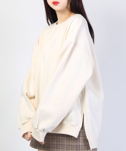 WC(ダブル シー)の「WC/裏起毛ビッグシルエット無地スウェット(スウェット・レディース・ブラック/ブラウン/グリーン/アイボリー・FREE)」の2枚目の写真