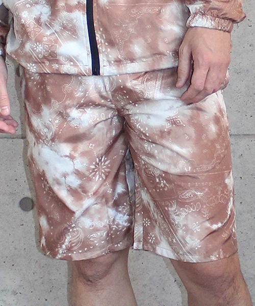 SHISKY(シスキー)の「ペイズリー ハーフパンツ ショーツ 撥水 UVカット(その他パンツ・メンズ・ブラック系その他/ブラウン系その他/ブルー系その他・M/L/XL)」の2枚目の写真