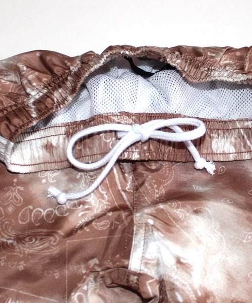 SHISKY(シスキー)の「ペイズリー ハーフパンツ ショーツ 撥水 UVカット(その他パンツ・メンズ・ブラック系その他/ブラウン系その他/ブルー系その他・M/L/XL)」の13枚目の写真