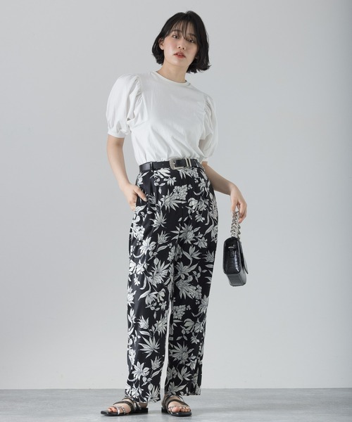 PAGEBOY（ページボーイ）の「ボリュームスリーブTシャツSS（Tシャツ/カットソー・レディース・ブラック/パープル/オフホワイト/グレイッシュベージュ/ブラウン系その他/ベージュ系その他・FREE）」の13枚目の写真