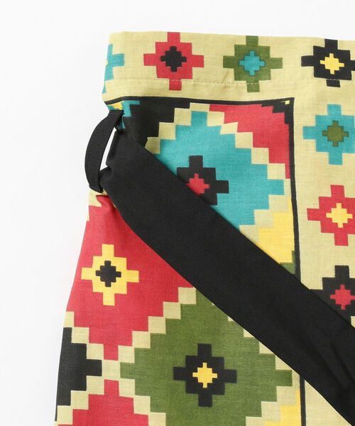 Ray BEAMS（レイビームス）の「TOWN CRAFT × Ray BEAMS / 別注 バンダナ スカート（スカート・レディース・ブラック/ネイビー・ONE SIZE）」の3枚目の写真