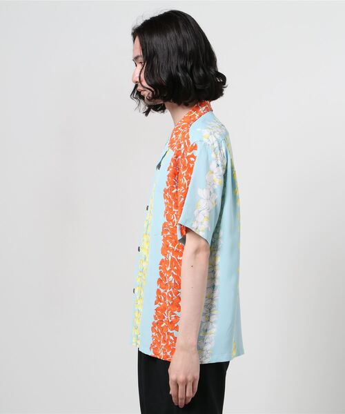 SUN SURF(サンサーフ)の「SUN SURF / FLORAL CHAIN 半袖レーヨンハワイアンシャツ<MEN>(シャツ/ブラウス・メンズ・ブルー・LARGE/MEDIUM/X-LARGE)」の2枚目の写真