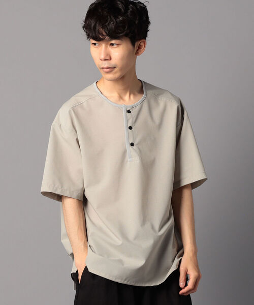 GLOSTER（グロスター）の「AIR TROUGH HENRY TEE ヘンリーネックTシャツ (※ジメジメした季節に最適！通気性◎、軽量◎、ストレッチ性◎の機能素材を使用)（Tシャツ/カットソー・メンズ・チャコールグレー/ネイビー/グレイッシュベージュ・MEDIUM/LARGE）」の20枚目の写真