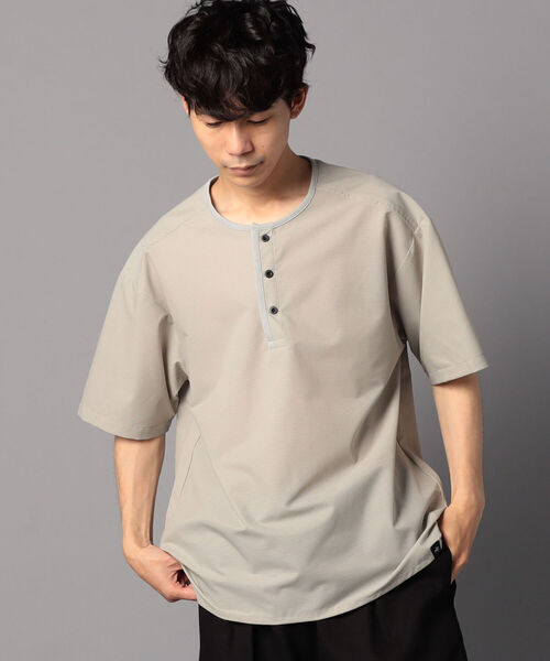 GLOSTER（グロスター）の「AIR TROUGH HENRY TEE ヘンリーネックTシャツ (※ジメジメした季節に最適！通気性◎、軽量◎、ストレッチ性◎の機能素材を使用)（Tシャツ/カットソー・メンズ・チャコールグレー/ネイビー/グレイッシュベージュ・MEDIUM/LARGE）」の19枚目の写真