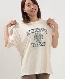 SlashDate（スラッシュデイト）の「カレッジロゴプリント半袖Tシャツ（Tシャツ/カットソー・メンズ）」