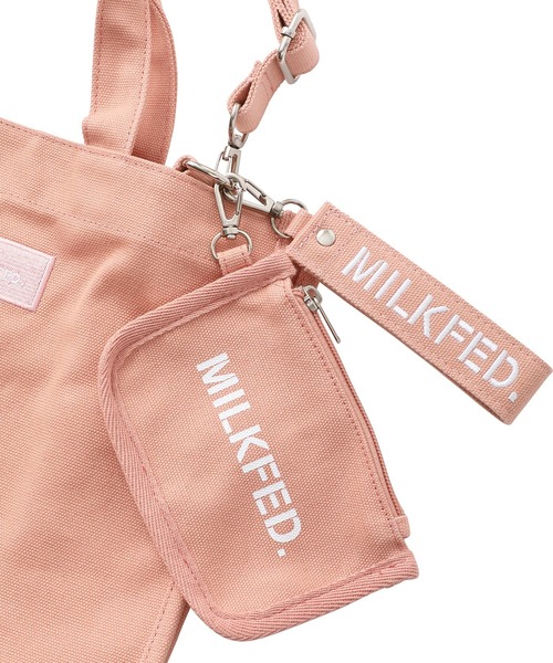 MILKFED.（ミルクフェド）の「EMBROIDERED BAR SHOULDER BAG W/STRAP - ミニポーチ付きショルダーバッグ（ショルダーバッグ・レディース・ブラック/レッド/ピンク/ホワイト/ライトピンク/ネイビー/ベージュ・ONE SIZE）」の19枚目の写真