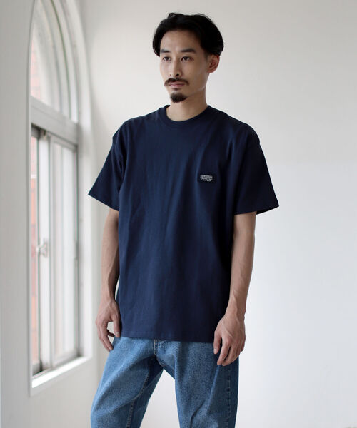 UNIVERSAL OVERALL(ユニバーサルオーバーオール)の「UNIVERSAL OVERALL × BEAMS / 別注 Heavy Weight Crew Neck Tee(Tシャツ/カットソー・メンズ・ホワイト/ブラック/ネイビー・MEDIUM/X-LARGE/SMALL/LARGE)」の8枚目の写真