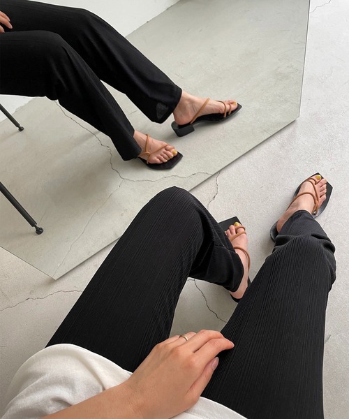 CANAL JEAN（キャナルジーン）の「via j(ヴィアジェイ) ソフトストレッチフレアパンツ（その他パンツ・レディース・ブラック・SMALL/MEDIUM）」の7枚目の写真