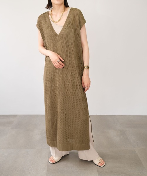 ＡＮＤＪ（アンドジェイ）の「リネンタッチ透かし編みノースリーブニットベストワンピース（ワンピース・レディース・オフホワイト/ライム/ブルー/モカ・M）」の3枚目の写真
