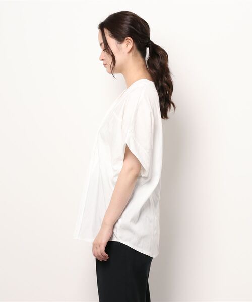 lawgy(ラウジー)の「V stitch blouse(シャツ/ブラウス・レディース・ホワイト/ブラウン・FREE)」の13枚目の写真