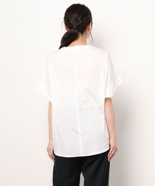 lawgy(ラウジー)の「V stitch blouse(シャツ/ブラウス・レディース・ホワイト/ブラウン・FREE)」の14枚目の写真