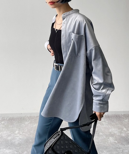 PAGEBOY(ページボーイ)の「シルキーベルベットシャツ(シャツ/ブラウス・レディース・ブラック/アイボリー/ブルー系その他/グレイッシュベージュ/ブルー系その他2・FREE)」の5枚目の写真