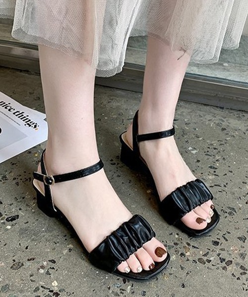 JUNOAH（ジュノア）の「ドレープバンドストラップサンダル（サンダル・レディース・ブラック/グリーン/アイボリー・38/39/35/36/37）」の6枚目の写真