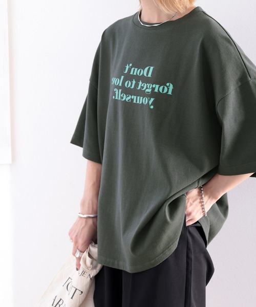 classicalelf（クラシカルエルフ）の「USAコットン100％、メンズライクロゴTee【DON'T FORGET】（Tシャツ/カットソー・レディース・ホワイト/グレイッシュベージュ/チャコール・MEDIUM/LARGE/X-LARGE）」の9枚目の写真