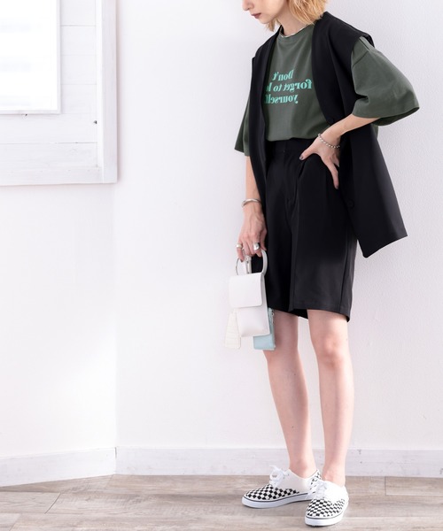 classicalelf（クラシカルエルフ）の「USAコットン100％、メンズライクロゴTee【DON'T FORGET】（Tシャツ/カットソー・レディース・ホワイト/グレイッシュベージュ/チャコール・MEDIUM/LARGE/X-LARGE）」の4枚目の写真