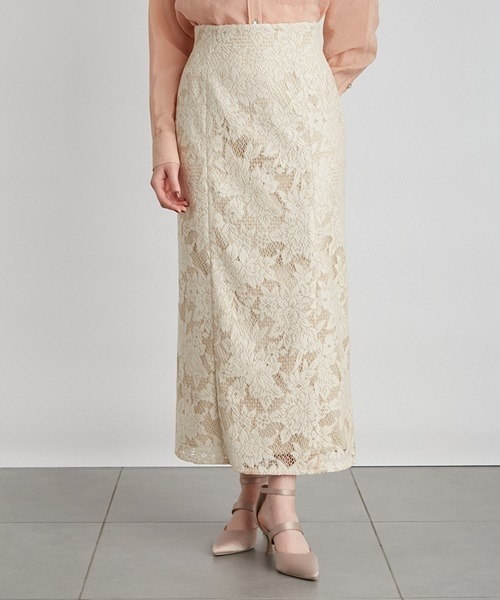 【BEIGE,】ベージュ レース タイトスカート スリット入り LILY BROWN（リリーブラウン）の「スリットレースタイトスカート