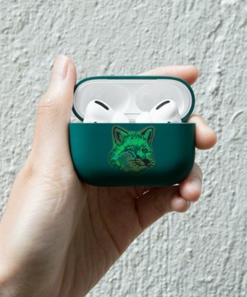 Native Union(ネイティブユニオン)の「NATIVE UNION×MAISON KITSUNE; GREEN FOX Airpods Pro case エアーポッズプロケース ネイティユニオン × メゾンキツネ(スマホグッズ・メンズ・グリーン・フリー)」の1枚目の写真