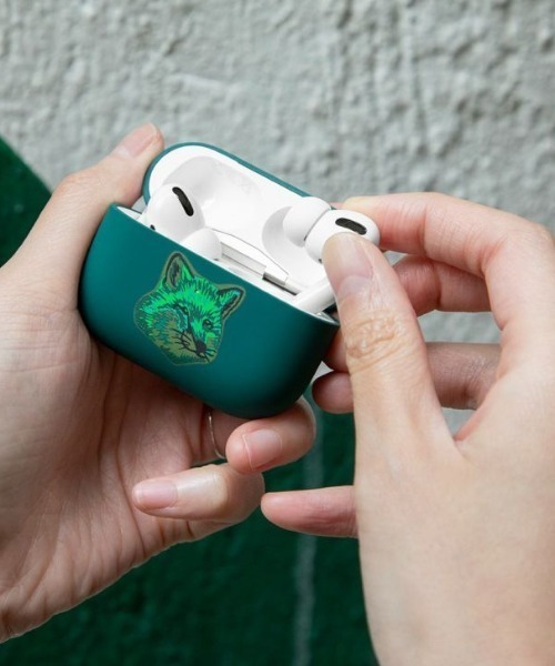 Native Union(ネイティブユニオン)の「NATIVE UNION×MAISON KITSUNE; GREEN FOX Airpods Pro case エアーポッズプロケース ネイティユニオン × メゾンキツネ(スマホグッズ・メンズ・グリーン・フリー)」の4枚目の写真