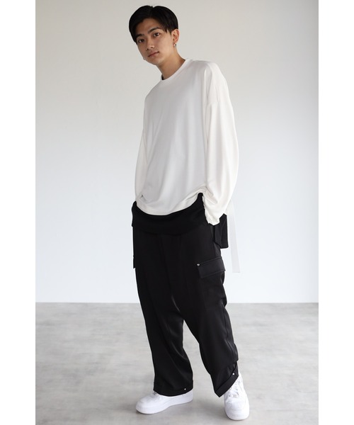 CREARE -LINO-（クレアーレリノ）の「オーバーサイズ サイドベルトレイヤード ロンTシャツ（Tシャツ/カットソー・メンズ・ホワイト/ブラック・M/L）」の9枚目の写真