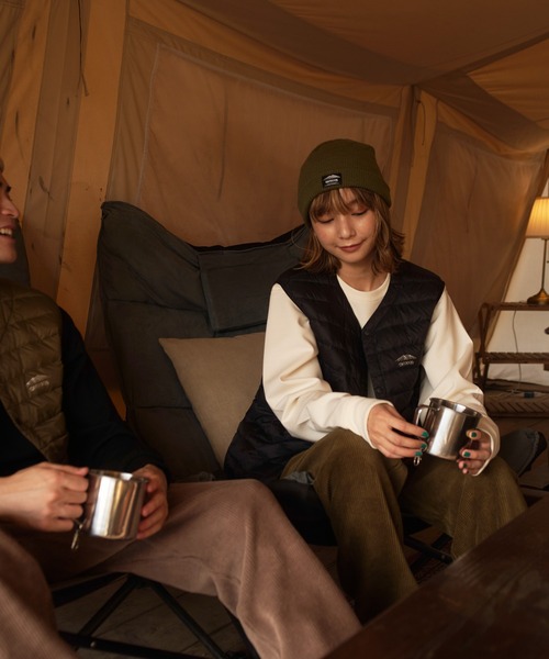 OUTDOOR PRODUCTS APPAREL(アウトドアプロダクツアパレル)の「軽量ダウン インナーベスト 撥水透湿防風ポケッタブル(パッカブル)700フィルパワー ユニセックス(ダウンベスト・メンズ・チャコールグレー/ブラック/オリーブ・LARGE/XXX-LARGE/X-LARGE/MEDIUM/XX-LARGE)」の9枚目の写真