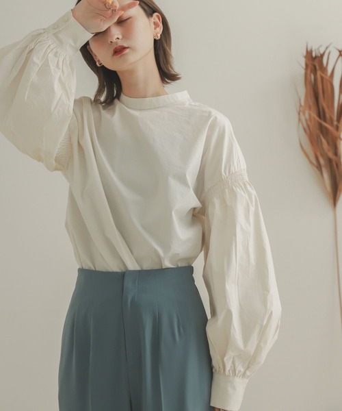 SENSE OF PLACE by URBAN RESEARCH(センスオブプレイスバイアーバンリサーチ)の「ボリュームパフスリーブブラウス(シャツ/ブラウス・レディース・ライトカーキ/アイボリー/ブラック・ONE)」の6枚目の写真