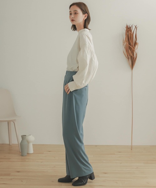 SENSE OF PLACE by URBAN RESEARCH(センスオブプレイスバイアーバンリサーチ)の「ボリュームパフスリーブブラウス(シャツ/ブラウス・レディース・ライトカーキ/アイボリー/ブラック・ONE)」の13枚目の写真