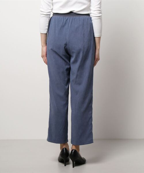 Q（キュー）の「ピーチツイルリラックスパンツ（その他パンツ・レディース・グレイッシュベージュ/ブルー・MEDIUM）」の8枚目の写真