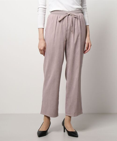 Q（キュー）の「ピーチツイルリラックスパンツ（その他パンツ・レディース・グレイッシュベージュ/ブルー・MEDIUM）」の9枚目の写真