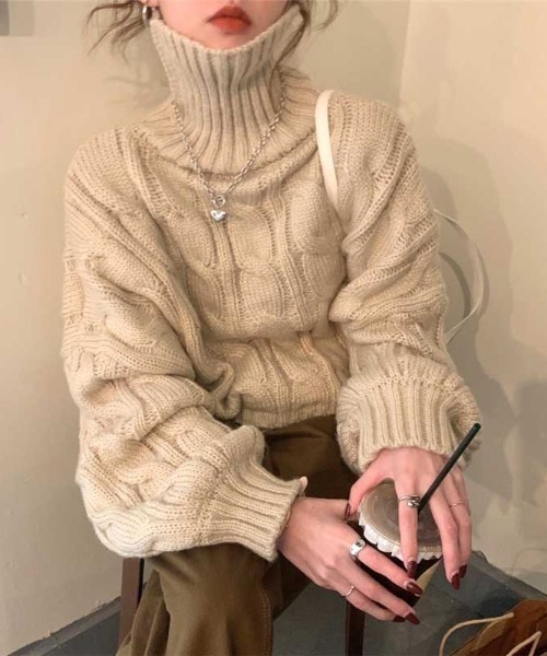 MANGROVE（マングローブ）の「タートルネックケーブルニット（ニット/セーター・レディース・グリーン/アイボリー・FREE）」の9枚目の写真