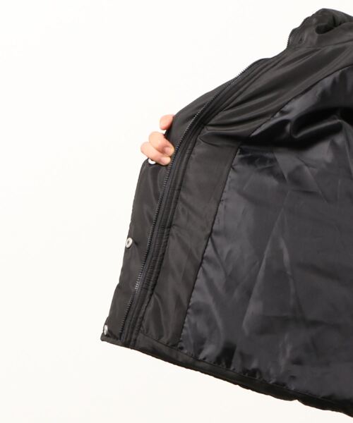 FREE'S MART（フリーズマート）の「【Sシリーズ対応】中綿ボリュームスリーブショートブルゾン（ブルゾン・レディース・ブラック/ベージュ/ホワイト・MEDIUM/SMALL）」の4枚目の写真