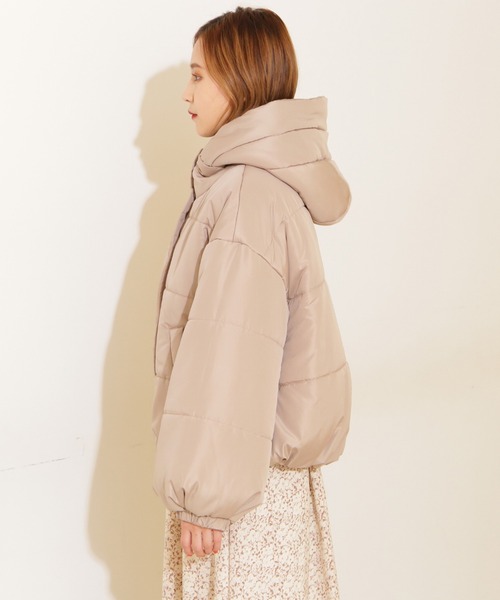 FREE'S MART（フリーズマート）の「【Sシリーズ対応】中綿ボリュームスリーブショートブルゾン（ブルゾン・レディース・ブラック/ベージュ/ホワイト・MEDIUM/SMALL）」の22枚目の写真