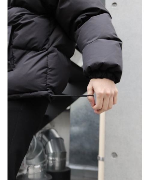 Chikashitsu +(チカシツプラス)の「【Chikashitsu +/チカシツプラス】cropped padding jacket/クロップド パディングジャケット ダウン(その他アウター・メンズ・ブラック/アイボリー・ONE SIZE)」の17枚目の写真