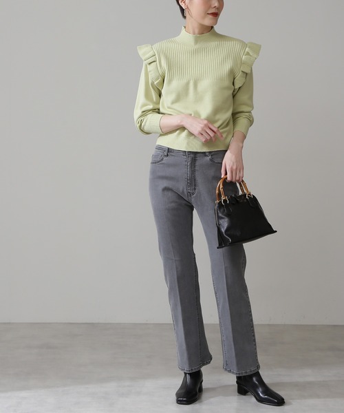 N.（N. Natural Beauty Basic）（エヌエヌナチュラルビューティーベーシック）の「センタープレスフレアパンツ（デニムパンツ・レディース・グレー/ブルー・MEDIUM/SMALL）」の2枚目の写真