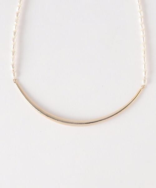 BEAUTY&YOUTH UNITED ARROWS（ビューティーアンドユースユナイテッドアローズ）の「BY ミニ フェイクパール バー ショート ネックレス（ネックレス・レディース・ゴールド・FREE）」の2枚目の写真