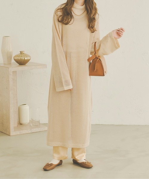 Ambre Neige(アンブルネージュ)の「メッシュニットロングワンピース/【WEB/EC限定商品】(ワンピース・レディース・ベージュ/アイボリー/キャメル・FREE)」の2枚目の写真