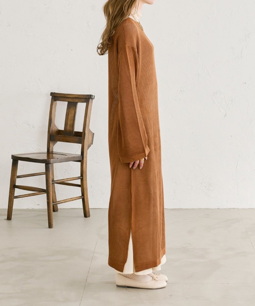 Ambre Neige(アンブルネージュ)の「メッシュニットロングワンピース/【WEB/EC限定商品】(ワンピース・レディース・ベージュ/アイボリー/キャメル・FREE)」の5枚目の写真