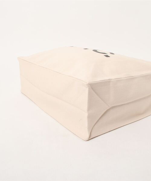 A.P.C.（アーペーセー）の「SHOPPING DANIELA BLACK LOGO（トートバッグ・メンズ・ホワイト系その他・ONESIZE）」の5枚目の写真