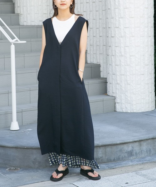 KBF(ケイビーエフ)の「バッククロスIラインジャンパースカート(ワンピース・レディース・ブラック/ベージュ/ブラウン・ONE)」の16枚目の写真