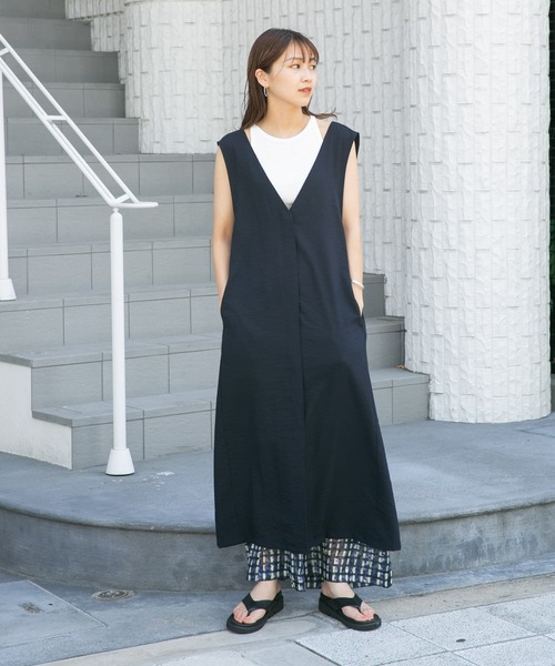 KBF(ケイビーエフ)の「バッククロスIラインジャンパースカート(ワンピース・レディース・ブラック/ベージュ/ブラウン・ONE)」の19枚目の写真