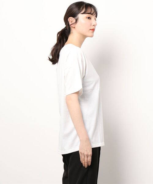 KOBE LETTUCE（コウベレタス）の「フラワープリントTシャツ[C6074]（Tシャツ/カットソー・レディース・オフホワイト/ブラック・FREE）」の3枚目の写真