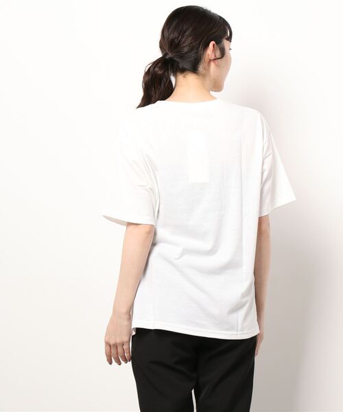 KOBE LETTUCE（コウベレタス）の「フラワープリントTシャツ[C6074]（Tシャツ/カットソー・レディース・オフホワイト/ブラック・FREE）」の4枚目の写真