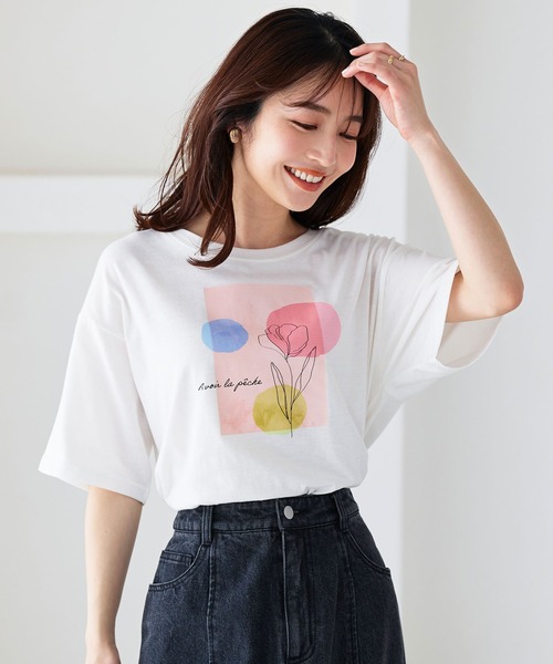 KOBE LETTUCE（コウベレタス）の「フラワープリントTシャツ[C6074]（Tシャツ/カットソー・レディース・オフホワイト/ブラック・FREE）」の2枚目の写真