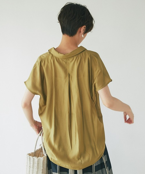 un dix cors(アンディコール)の「抜け感のあるとろみシルエット スキッパー半袖ブラウス(シャツ/ブラウス・レディース・カーキ/モカ/チャコール/オフホワイト・FREE)」の14枚目の写真