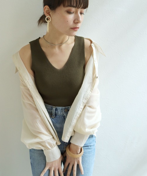 HER CLOSET（ハークローゼット）の「【shemoshelly】WEB限定 サマーリブニットタンクトップ（タンクトップ・レディース・ホワイト/ブラック/ベージュ/カーキ/パープル・M）」の16枚目の写真