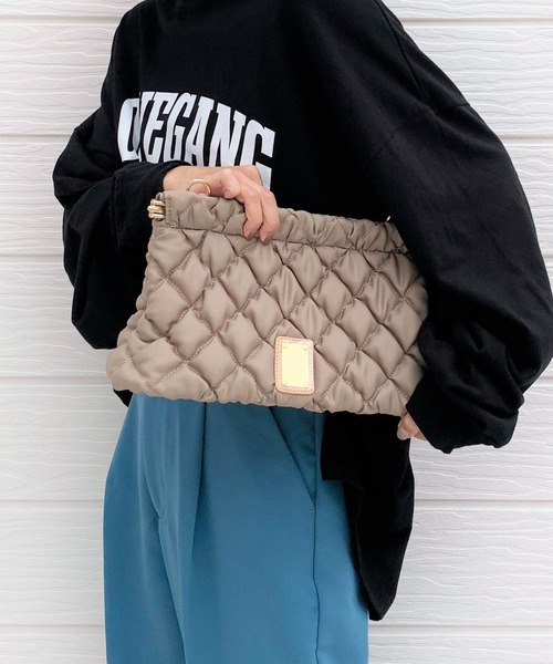 Q(キュー)の「キルトメロンミニショルダー(ショルダーバッグ・レディース・ブラック/ベージュ/ワインレッド・ONE SIZE)」の3枚目の写真