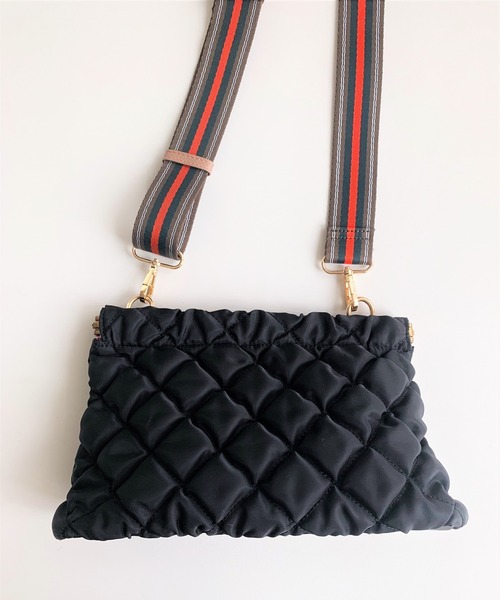 Q(キュー)の「キルトメロンミニショルダー(ショルダーバッグ・レディース・ブラック/ベージュ/ワインレッド・ONE SIZE)」の9枚目の写真
